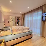 Lorenzi Bed & Breakfast 4*