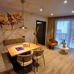 Lorenzi 4*