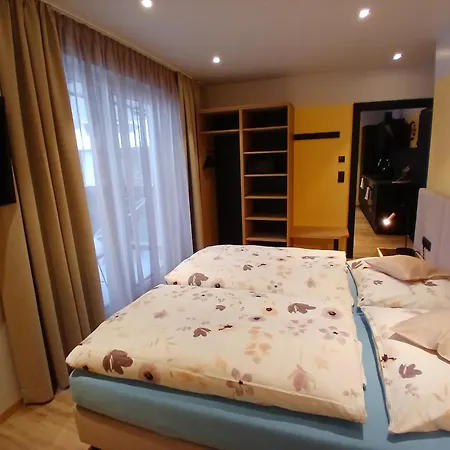 Lorenzi Couette-café 4*