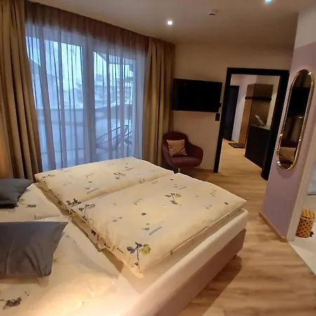 Lorenzi Bed & Breakfast 3*