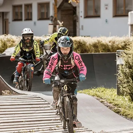 Alojamento de Acomodação e Pequeno-almoço Lorenzi 3*