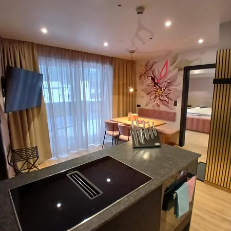 住宿加早餐酒店 Lorenzi 4*